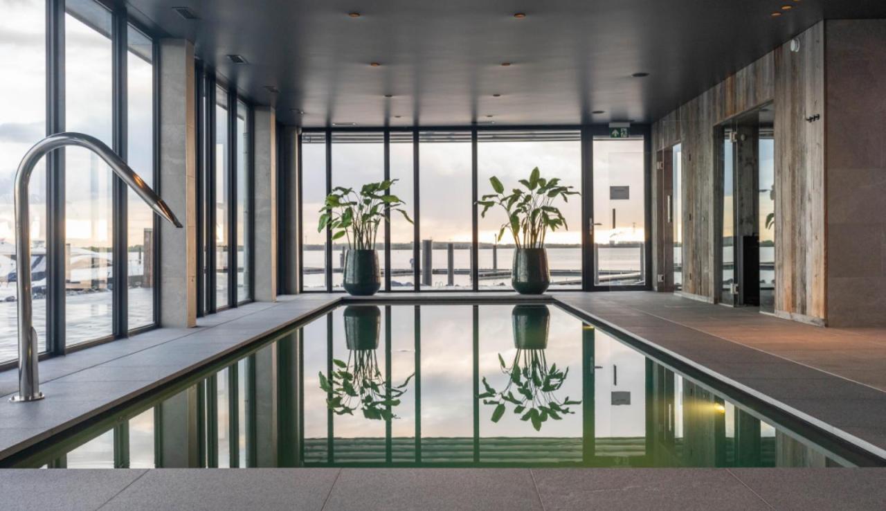 Waterrijk Oesterdam Hotel Tholen Exterior foto